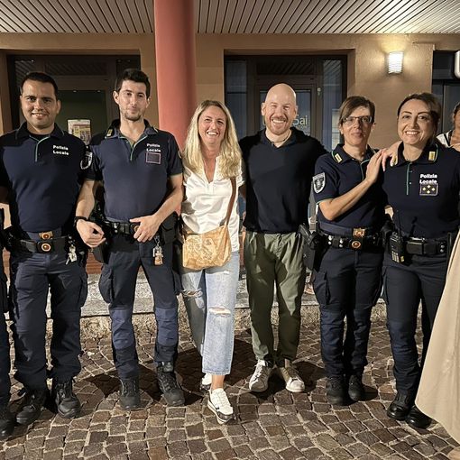 La foto postata dal sindaco con la polizia locale