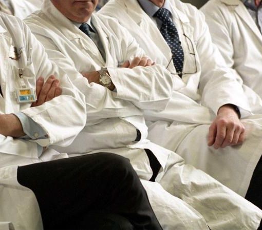 &quot;Briciole al Ssn ed elemosina agli operatori&quot;, i 10 motivi dello sciopero dei medici