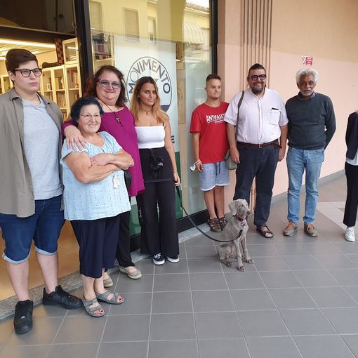 Laura Bignami e la squadra di Movimento per Busto: «Per una politica inclusiva»