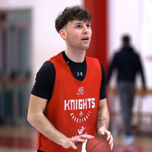 VIDEOINTERVISTA. Mattia Nespoli: «Con i Knights imparo molto. Dobbiamo rimanere uniti per fare una grande stagione»