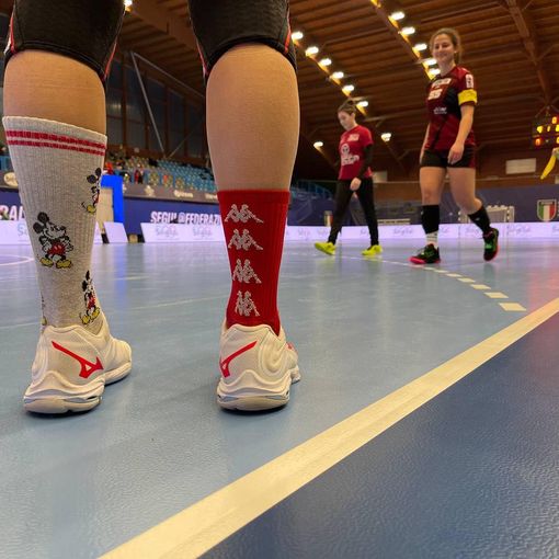 Pallamano Cassano, tutto pronto per la sfida di Coppa Italia. Anche i calzini… spaiati