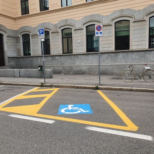 Busto, la riqualificazione delle aree di sosta parte dai parcheggi per le persone con disabilità