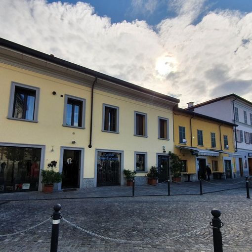 Busto, piazza Vittorio Emanuele perde due negozi: «Ci abbiamo creduto tanto, ma ora basta»