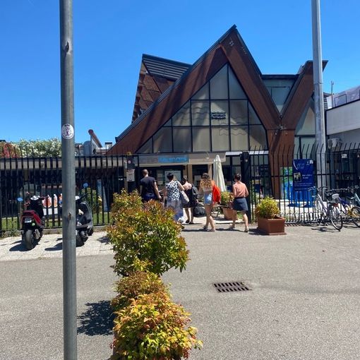 Piscina Manara, appello al Comune: «Restituiteci un servizio decoroso»