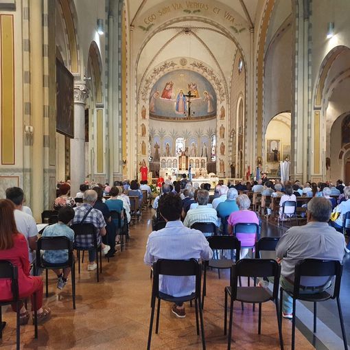 L'intitolazione della via a Dormelletto (foto dalla pagina Fb intitolata a Laura Prati)