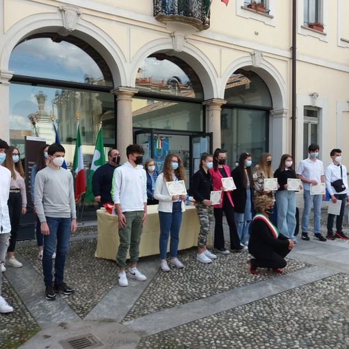 La premiazione a Cerro (Foto del Comune)