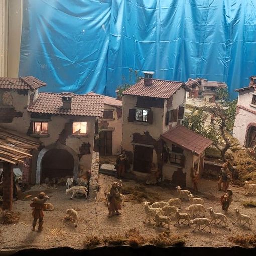 Nel cuore di Olgiate c’è un presepe molto speciale. Nel ricordo di don Pino