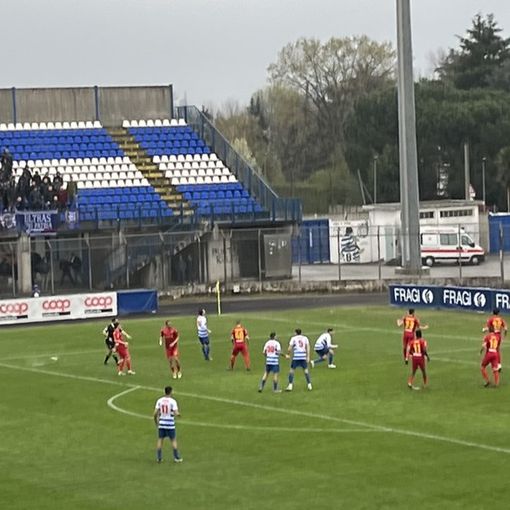 Albino... Beffe allo Speroni. Quattro reti alla Pro Patria, unico lampo il gol di Castelli