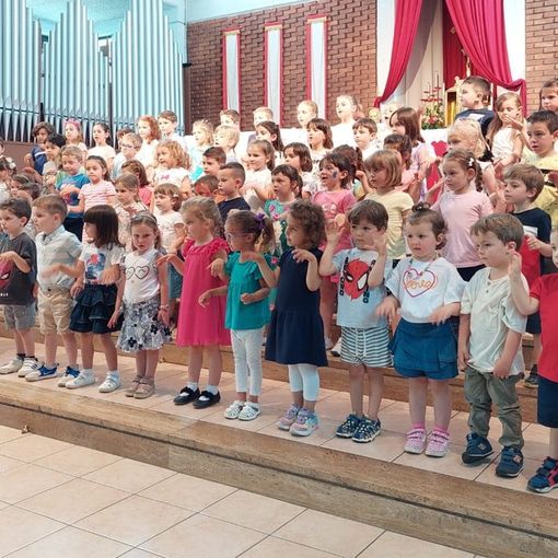 VIDEO. I piccoli del San Giovanni Bosco cantano per salutare l’anno scolastico
