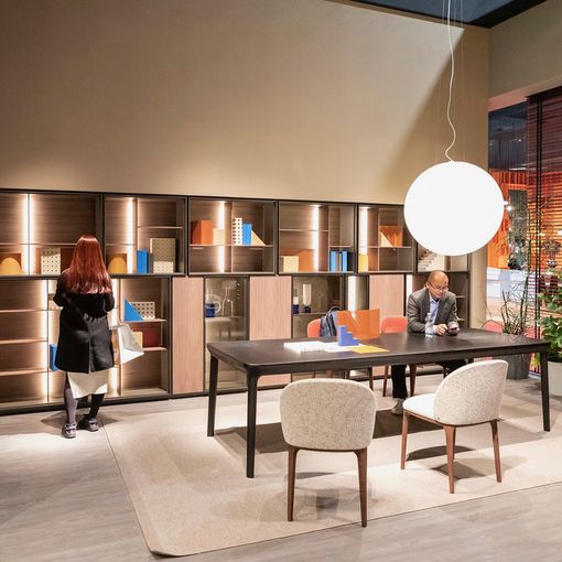 Il mondo del commercio e degli hotel chiede a gran voce di non annullare il Salone del Mobile di Milano