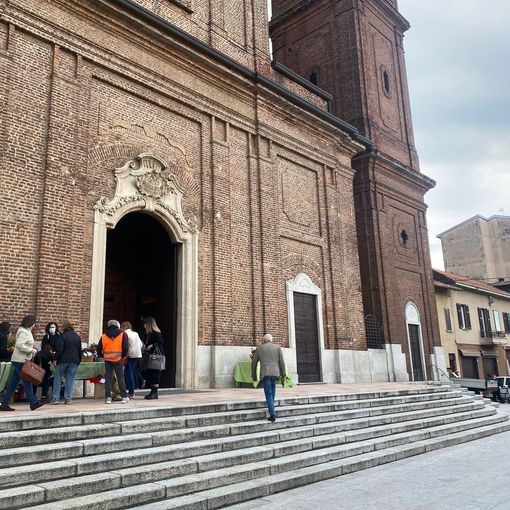 Tragedia di Samarate, don Nicola a messa: «Vi chiedo di custodire una preghiera»