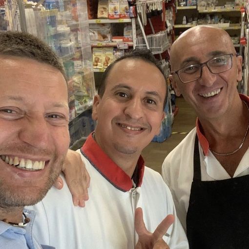Don David con i commercianti dell'Ok Sigma