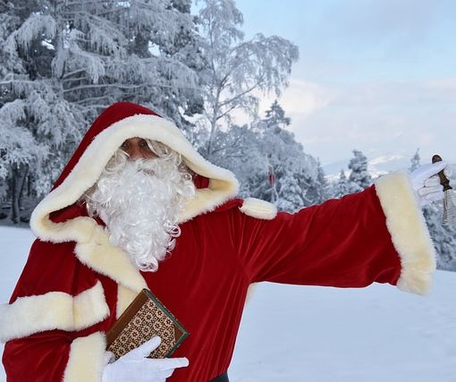 Castellanza avvicina la festa con la “Camminata dei Babbi Natale”
