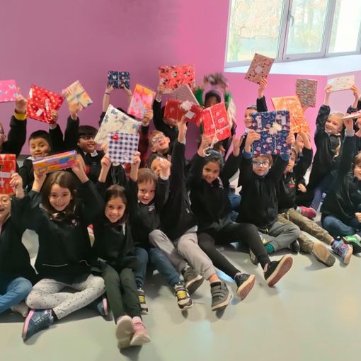 A Natale i bambini castellanzesi si sono regalati un libro