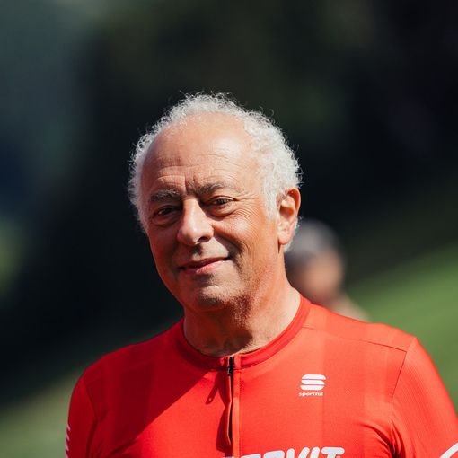 Il presidente Alberto Sorbini e sotto Tadej Pogačar – UAE Team Emirates