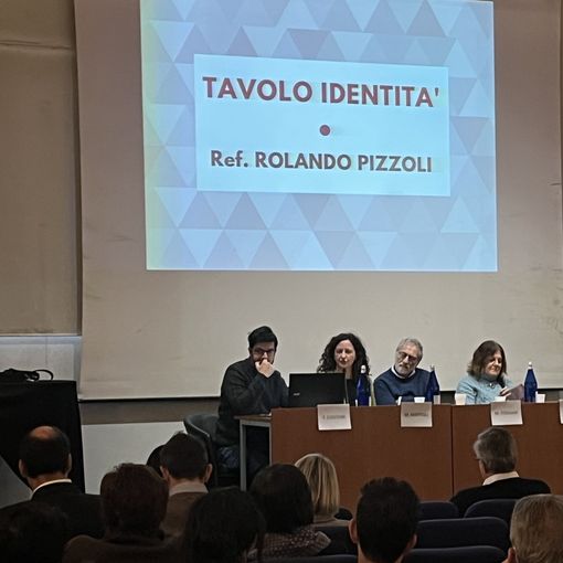 Un momento dei discorsi dei Tavoli tematici con la vicesindaco Manuela Maffioli. Sotto il presidente e il segretario della Camera di commercio Fabio Lunghi e Mauro Temperelli