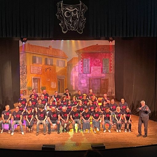 VIDEO E FOTO. Due giorni di tutto esaurito al Manzoni con gli “ex ragazzi” dell’oratorio San Filippo: «Il miracolo dell’amicizia»