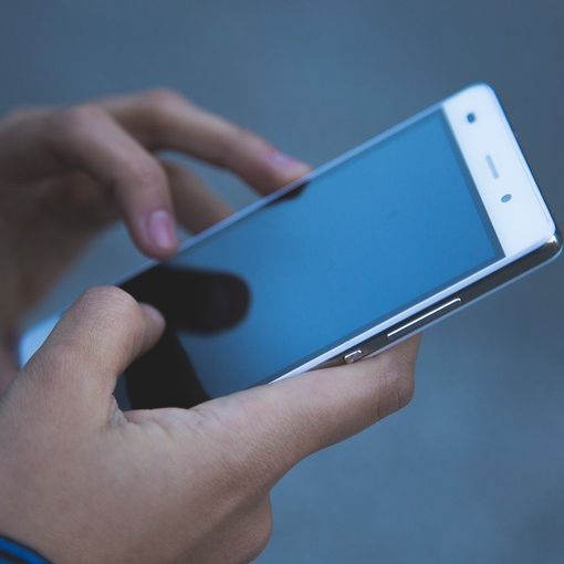 Olgiate, alunni a lezione di web sicuro. «Le chat non sono “terra di nessuno”»