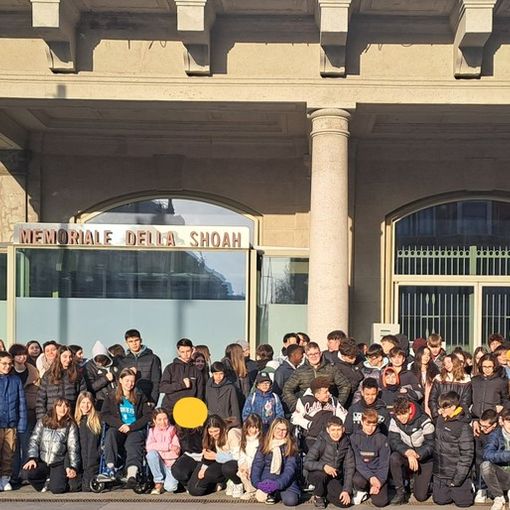 Castellanza: le terze medie in visita al Memoriale della Shoah