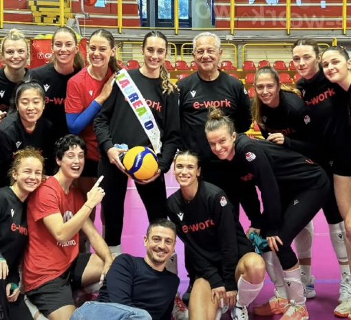 VIDEO. Uyba in festa per la dottoressa Carletti