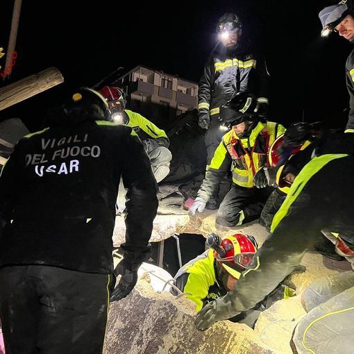 Il terremoto un anno fa, il dolore per la famiglia spezzata e la riconoscenza del padre a Busto: «Grazie perché non dimentichi»