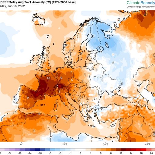 La cartina postata da Gianluca Bertoni in cui si nota l'anomalia dei 10 gradi in più rispetto alla media che durerà ancora per giorni