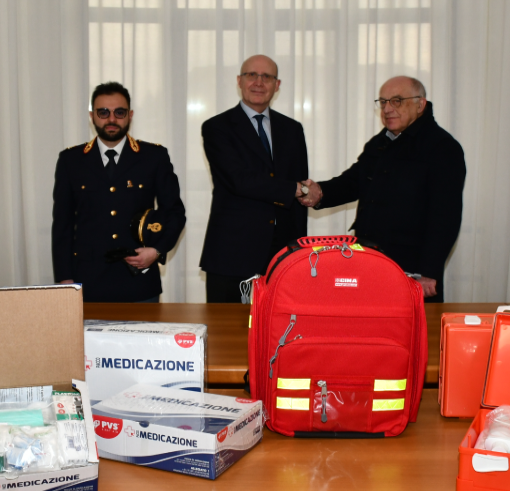Federfarma dona materiale sanitario alla Questura di Varese
