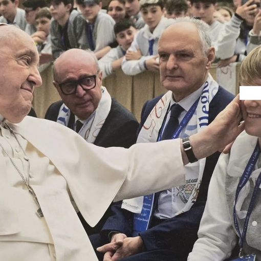La foto pubblicata sui social dal collegio