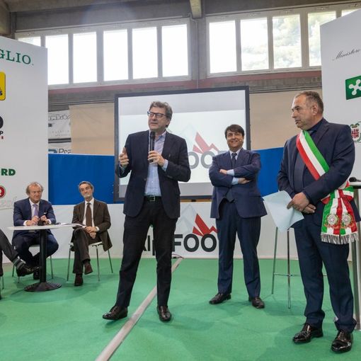 Alpi Food ha radunato questa mattina imprenditori e istituzioni a Daverio per fare squadra in vista delle Olimpiadi 2026 (servizio fotografico a cura di Enrico Scaringi)