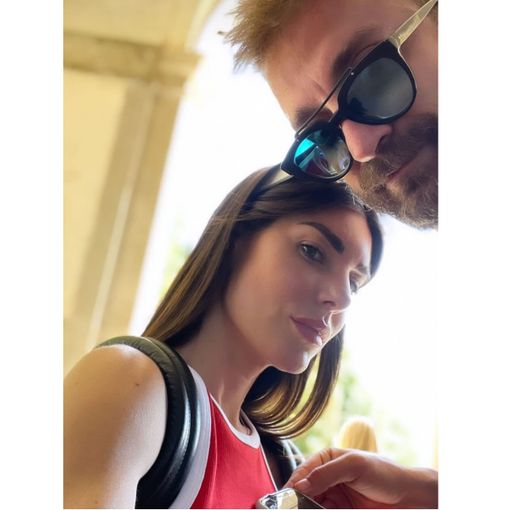 VIDEO. La cantante Bianca Atzei e il compagno in gita al Sacro Monte di Varese