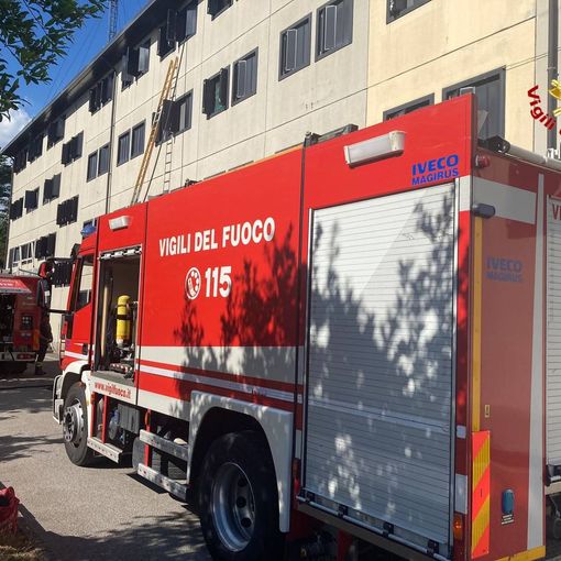 Incendio nel carcere di Busto: in fiamme un alloggio utilizzato dagli agenti della penitenziaria