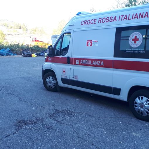 Soccorsi in azione sulla ciclabile a Caravate