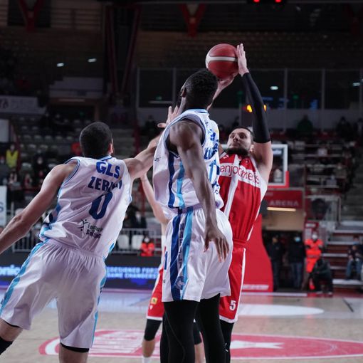 Pallacanestro Varese, attività sospesa fino al 3 gennaio. Altri due casi positivi al Covid
