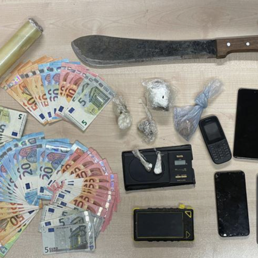 Cocaina, eroina, machete e &quot;regalini&quot;: nei boschi della Valcuvia lo spaccio continua. Tre uomini arrestati dai carabinieri a Casalzuigno