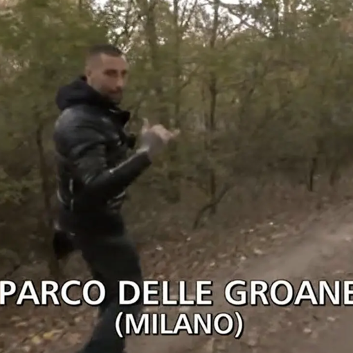 L'inviato di &quot;Striscia&quot; Brumotti in missione nel Parco Groane a Solaro: minacciato col machete