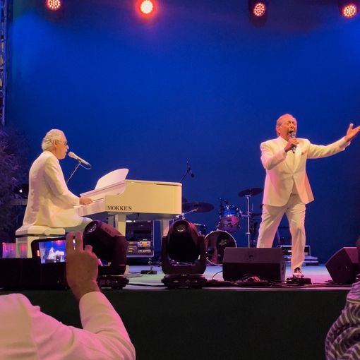 FOTO. I cuochi di Euro-Toques al fianco di Andrea Bocelli per fare del bene con gusto