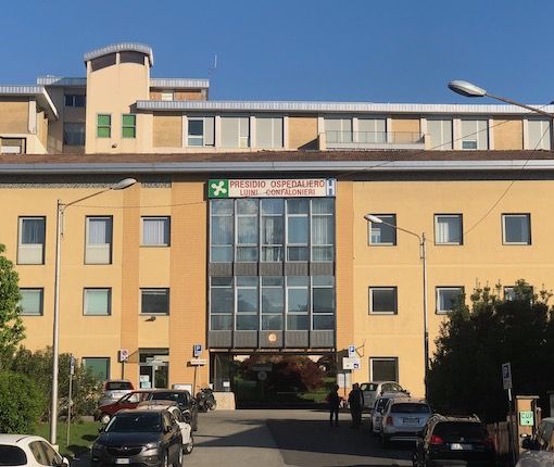 Decrescono i ricoveri per Covid. Da lunedì torna a regime la capacità ricettiva dell'Ospedale di Luino