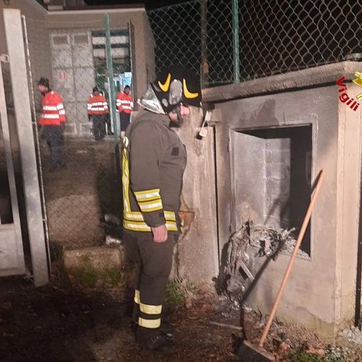 Lavena Ponte Tresa, a fuoco quadro elettrico del sistema idrico comunale: «Al lavoro tutta la notte per ripristinare gli impianti»