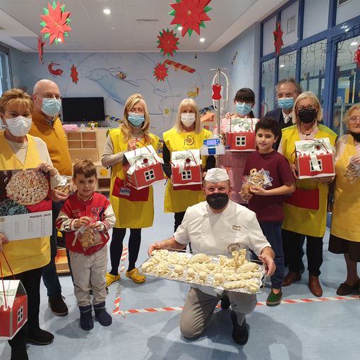 Non è Natale in Pediatria senza il panettone dei Panificatori