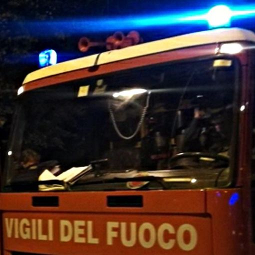 Auto in fiamme nei campi di Uboldo. Era stata rubata poche ore prima