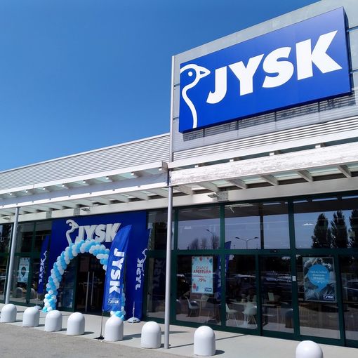 La “risposta danese a Ikea” inaugura un nuovo store a Tradate e assume