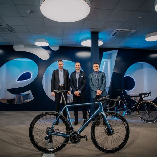 Da sinistra Giacomo Pedranzini, Ivan Basso e Luca Spada alla presentazione del team Eolo-Kometa