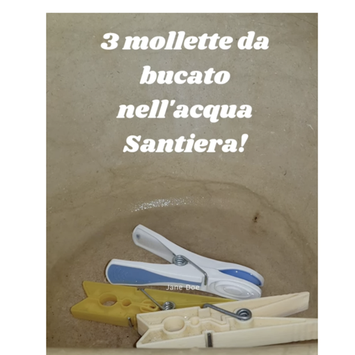 Tre mollette nell'acquasantiera: la sgradevole sorpresa a Borsano