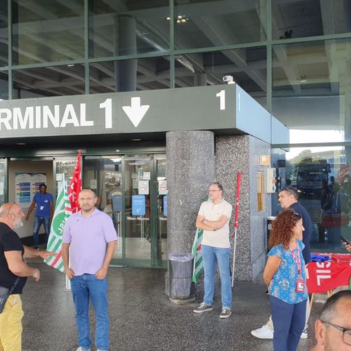 Il sit in di protesta dei lavoratori dell'handling di Malpensa