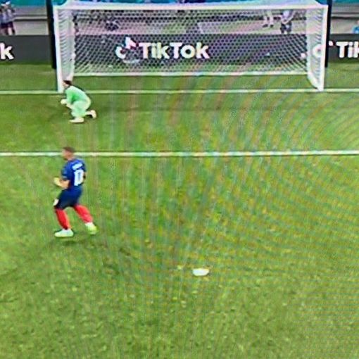 Mbappé fallisce l'ultimo e decisivo rigore