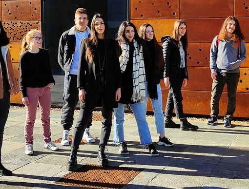 Due fotografie della campagna Open day 2022 realizzata con studenti e studentesse dell’Insubria come testimonial