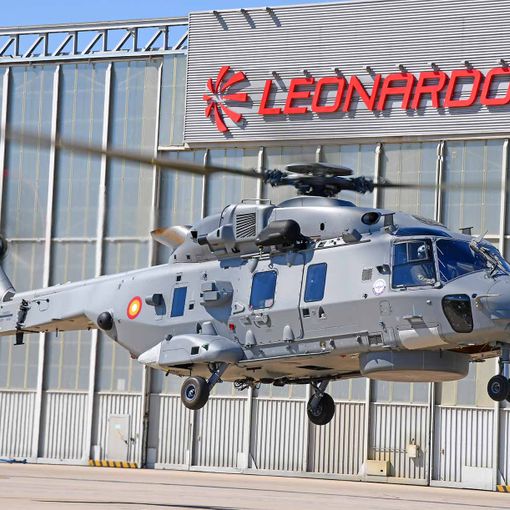 Leonardo: consegnati i primi due elicotteri navali per il Qatar