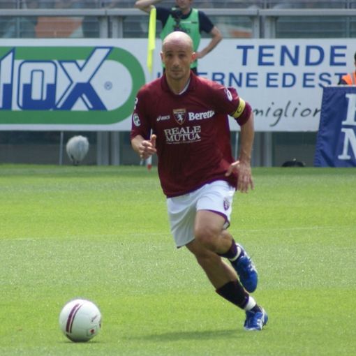 Oscar Brevi in campo con la maglia del Torino