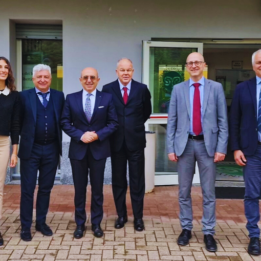 Nella foto, da sinistra: Lucrezia Maggi, Marco Cavallotti, Salvatore Pasquariello, Angelo Tagliabue, Andrea Moriondo, Federico Raos