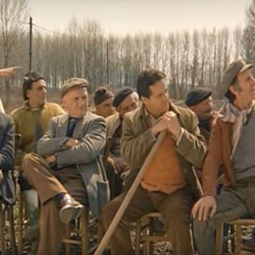 La mitica scena del passaggio del treno nel film &quot;Il Ragazzo di Campagna&quot;